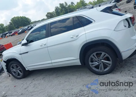 2024 Volkswagen Atlas Cross Sport 2.0T Sel R-Line z USA, uszkodzony, nr VIN 1V2AE2CA1RC253781